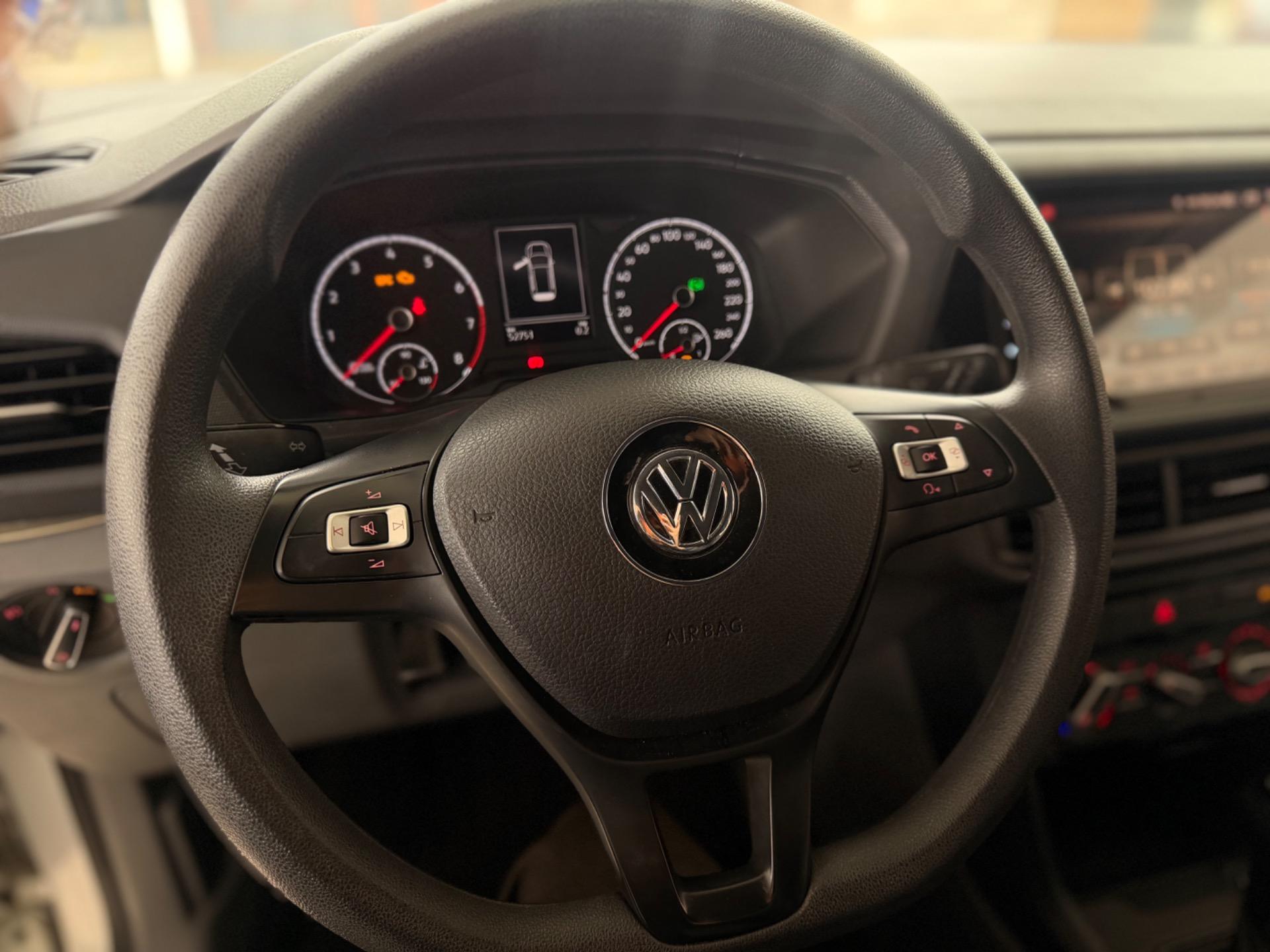 VOLKSWAGEN T-Cross - Foto