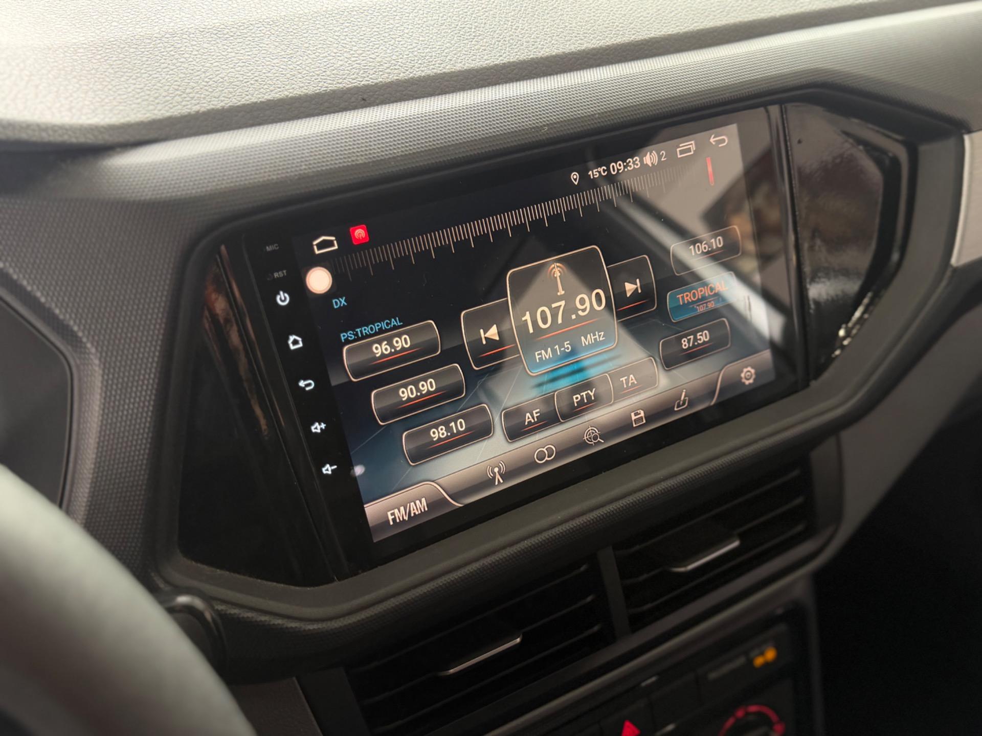 VOLKSWAGEN T-Cross - Foto