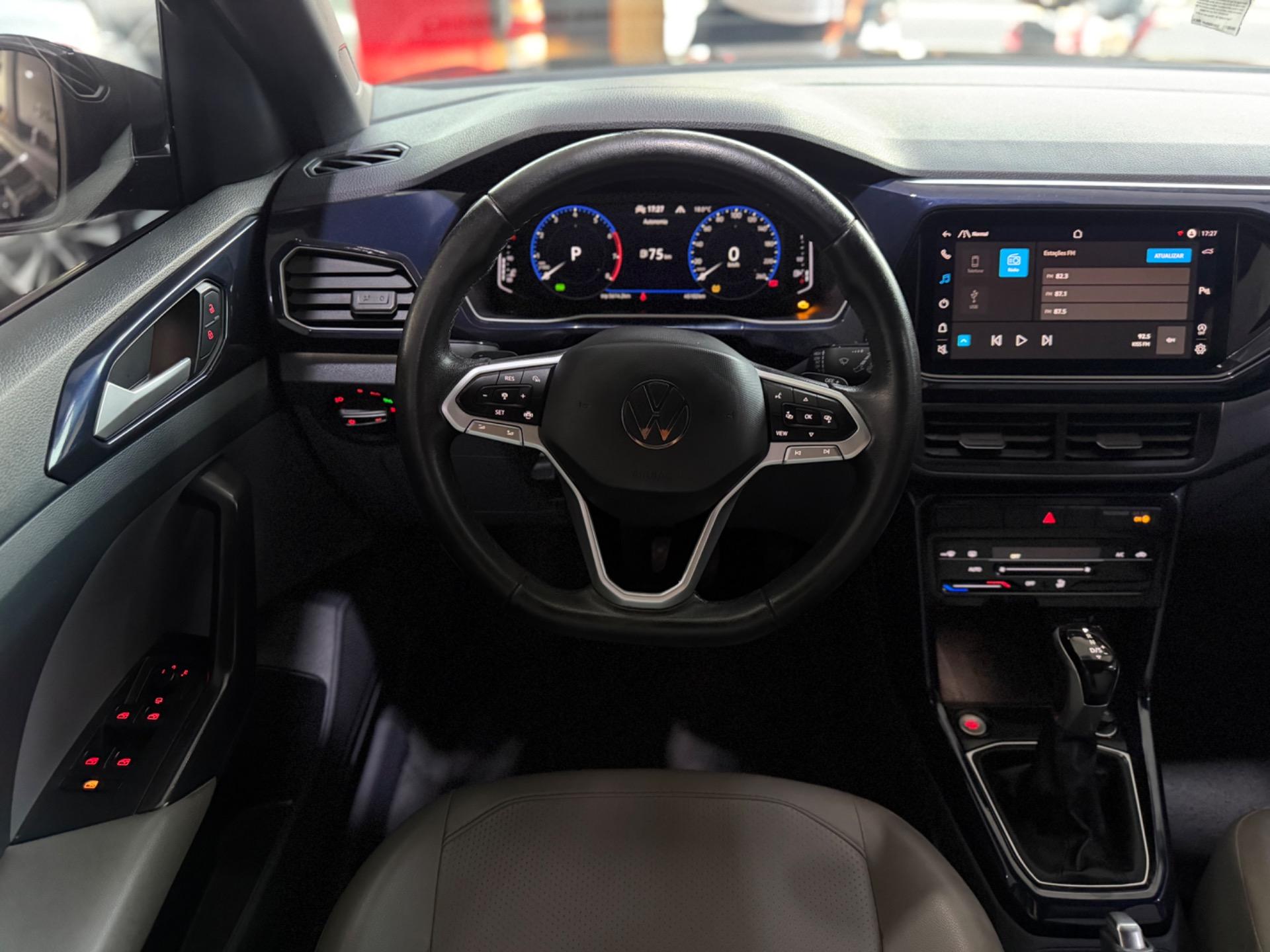 VOLKSWAGEN T-Cross - Foto
