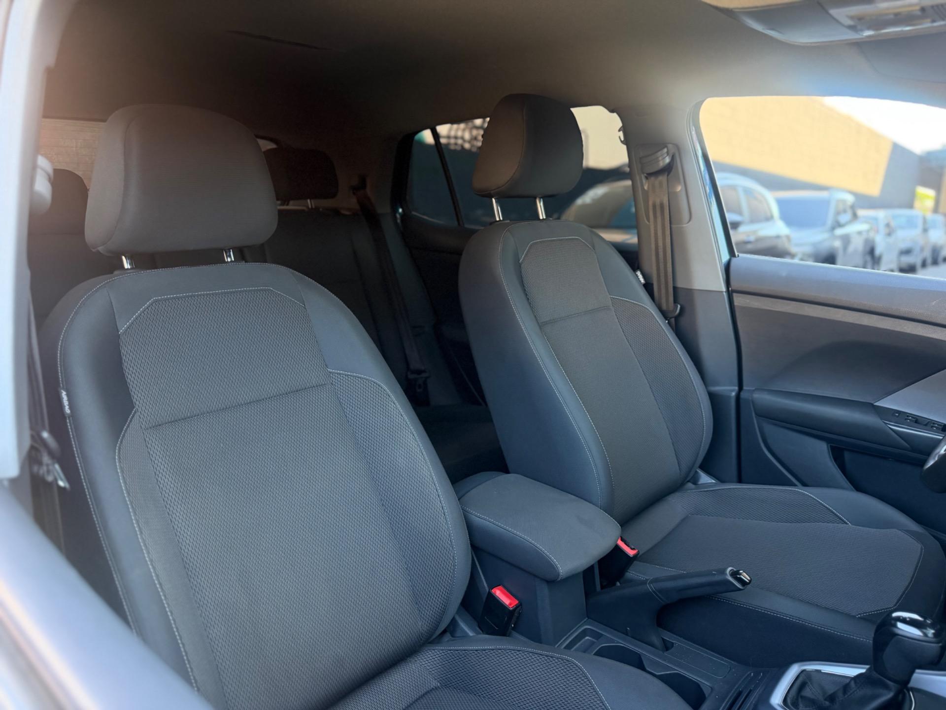 VOLKSWAGEN T-Cross - Foto