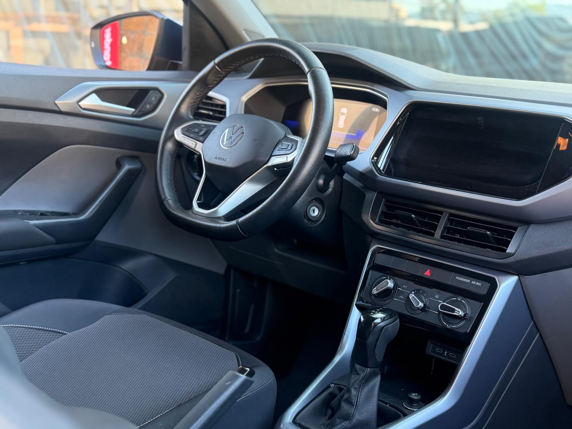 VOLKSWAGEN T-Cross - Foto