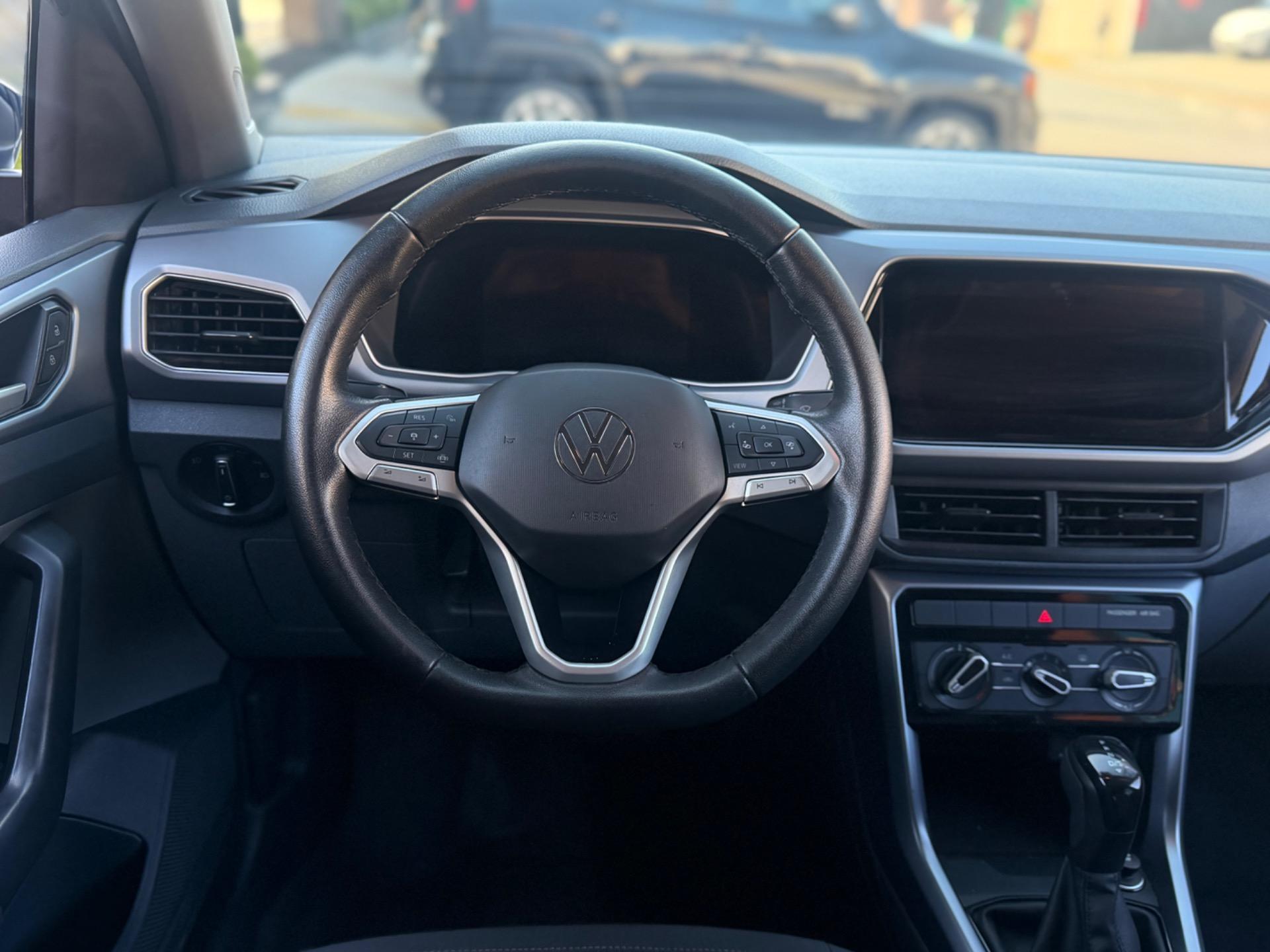 VOLKSWAGEN T-Cross - Foto