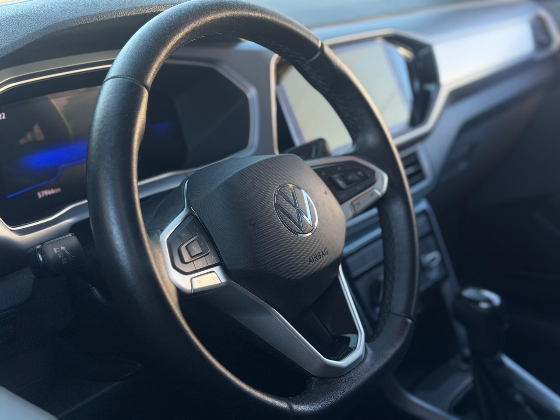VOLKSWAGEN T-Cross - Foto