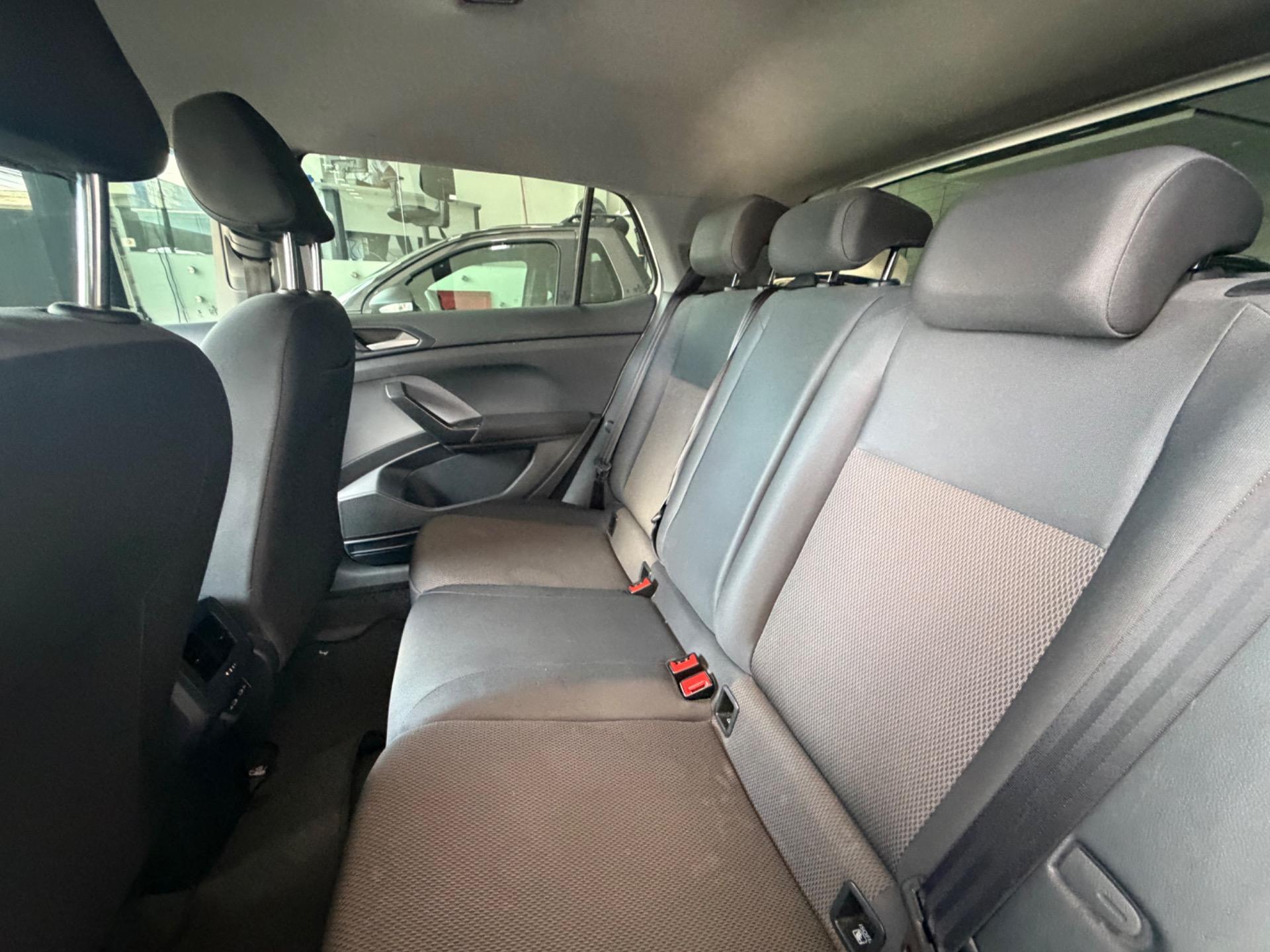 VOLKSWAGEN T-Cross - Foto