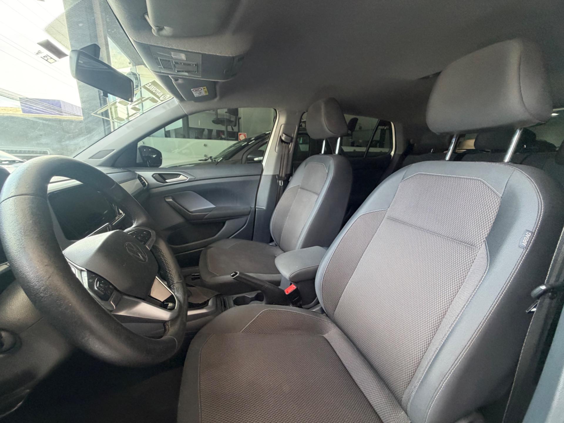 VOLKSWAGEN T-Cross - Foto