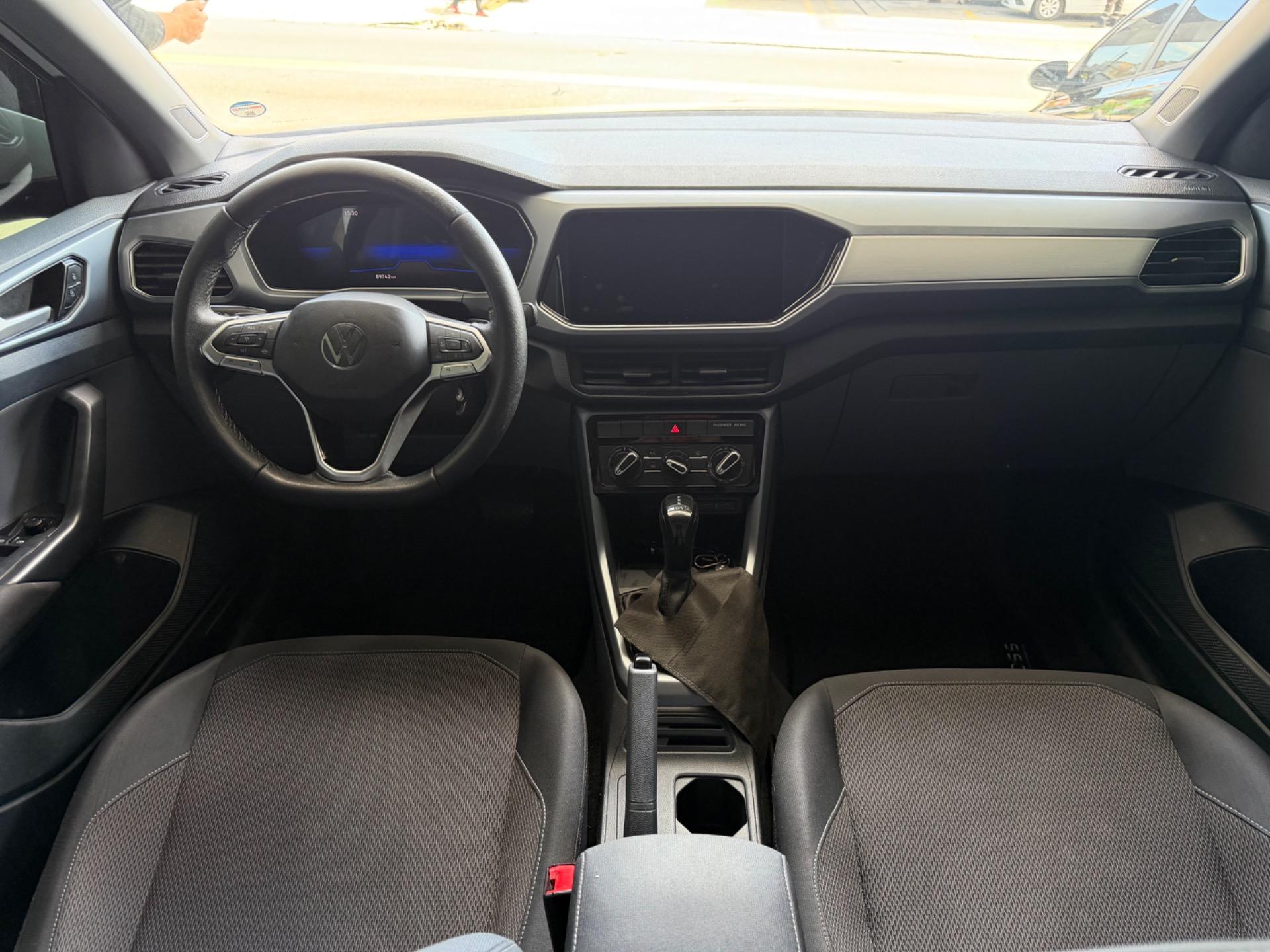 VOLKSWAGEN T-Cross - Foto
