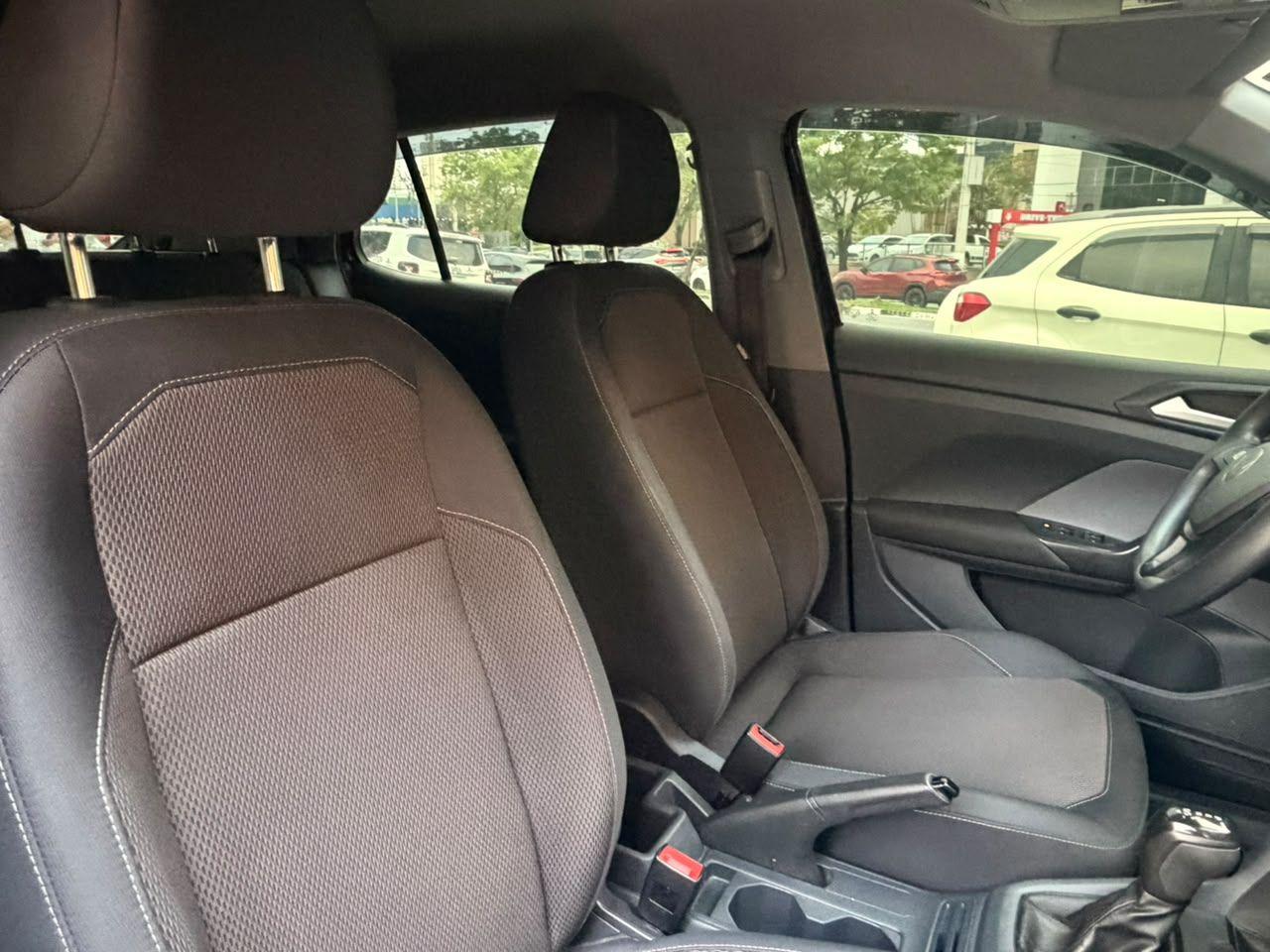 VOLKSWAGEN T-Cross - Foto