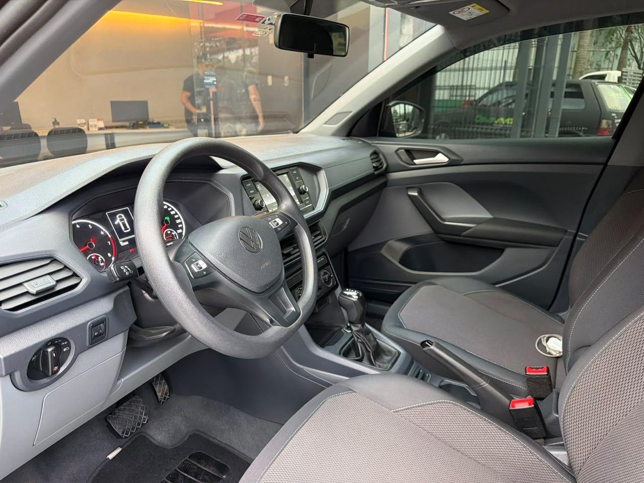 VOLKSWAGEN T-Cross - Foto