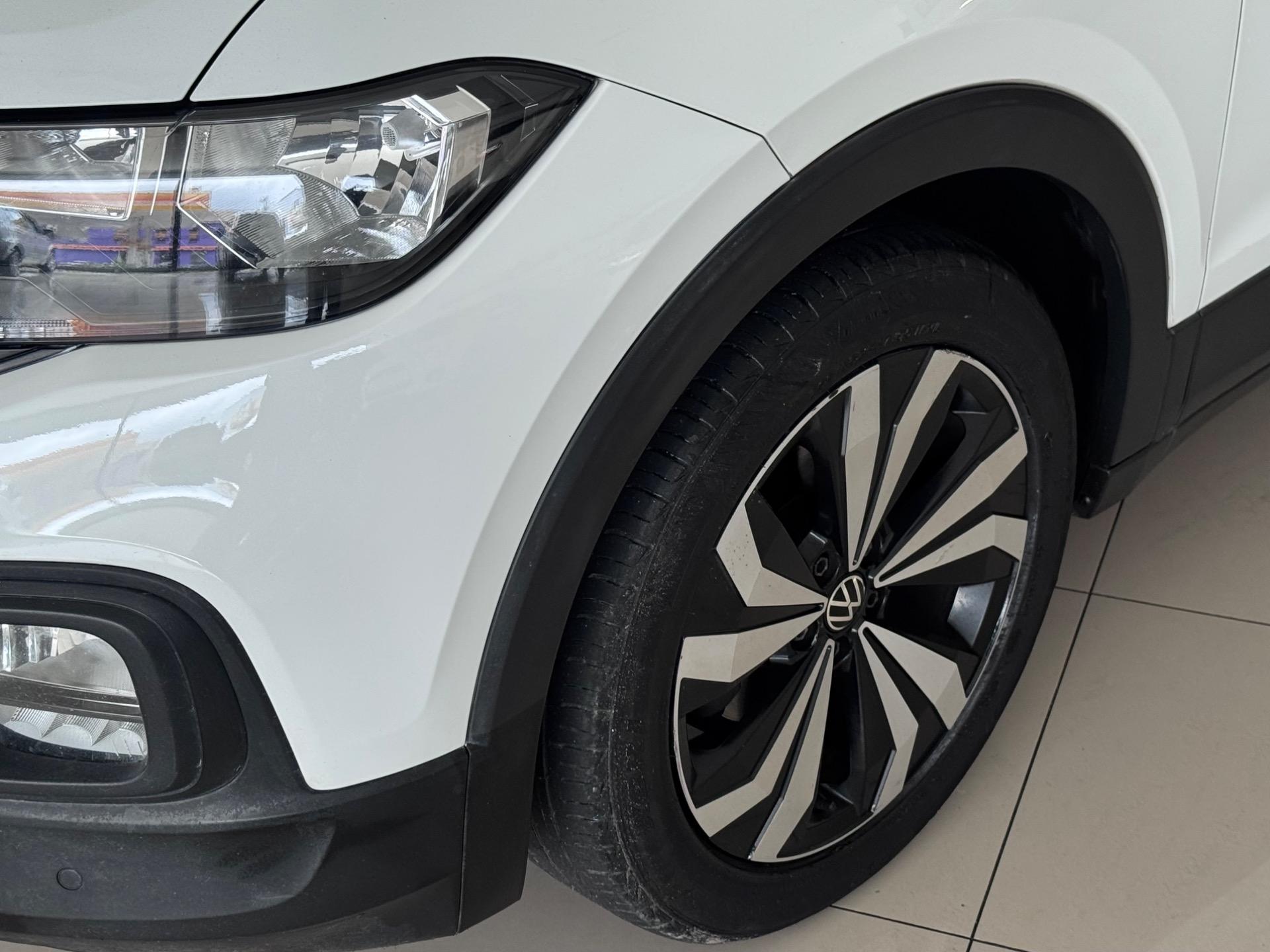 VOLKSWAGEN T-Cross - Foto