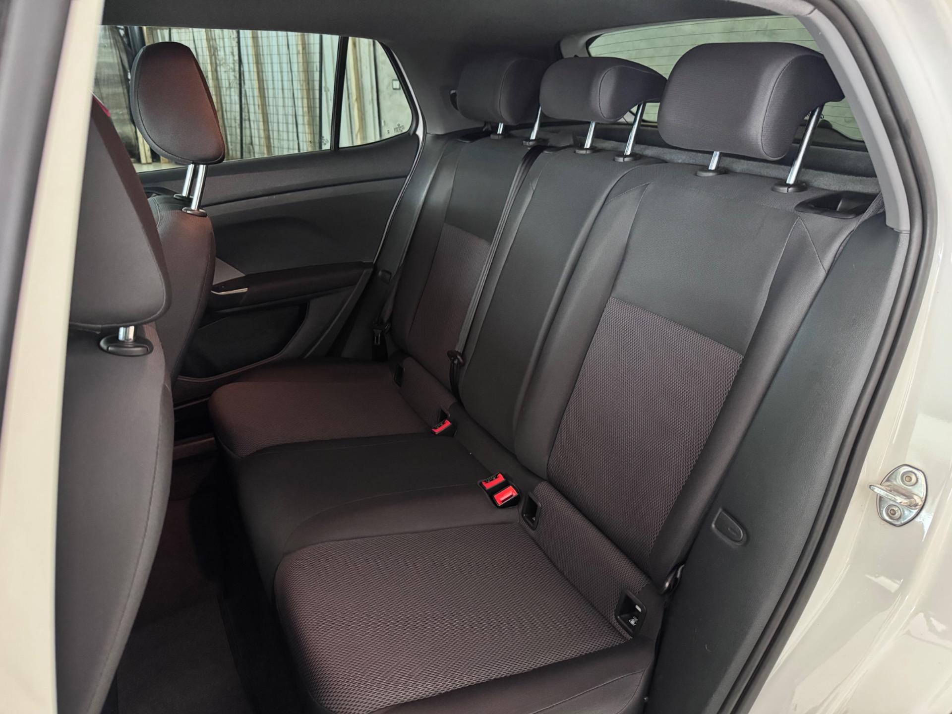 VOLKSWAGEN T-Cross - Foto