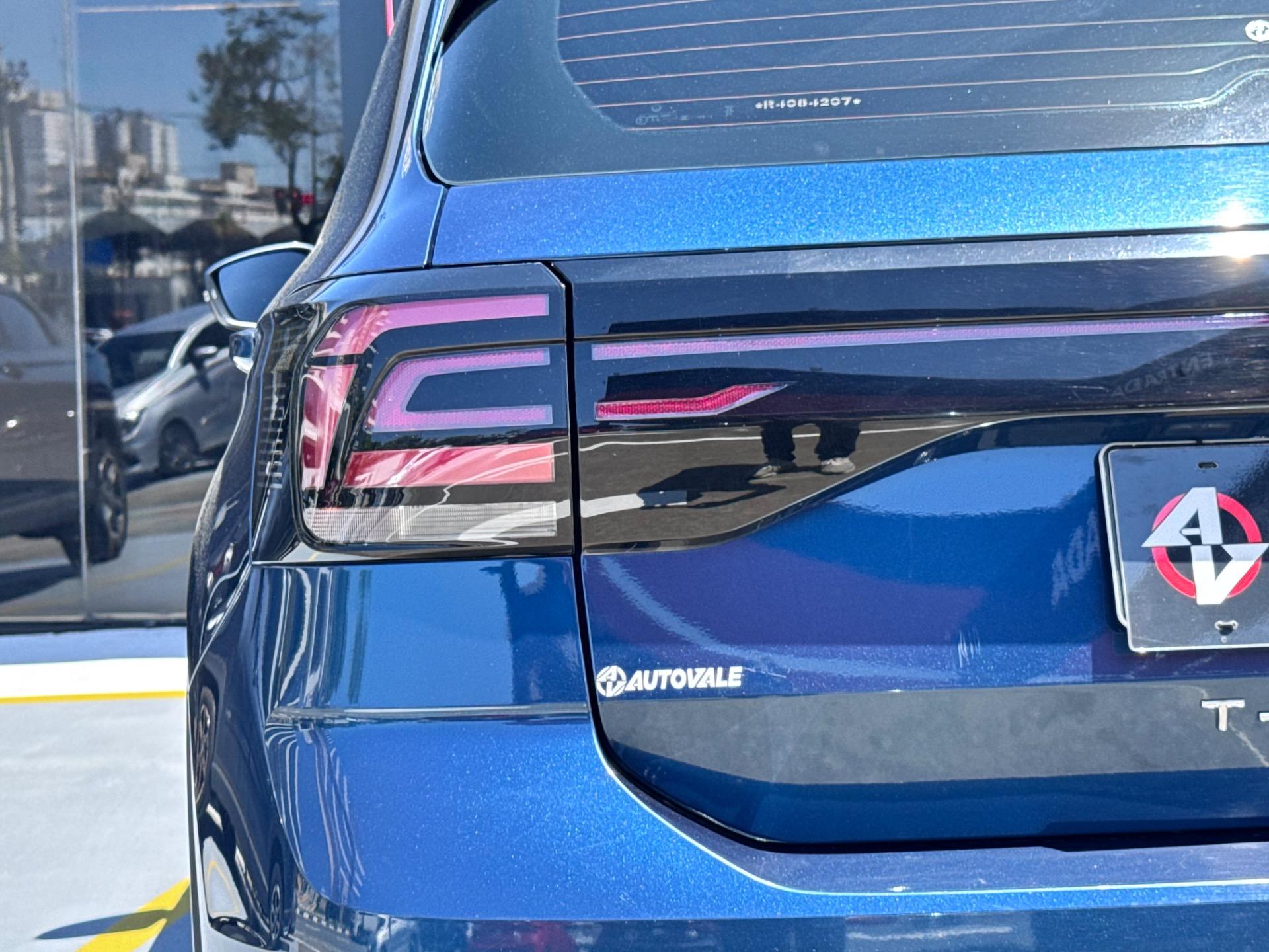 VOLKSWAGEN T-Cross - Foto