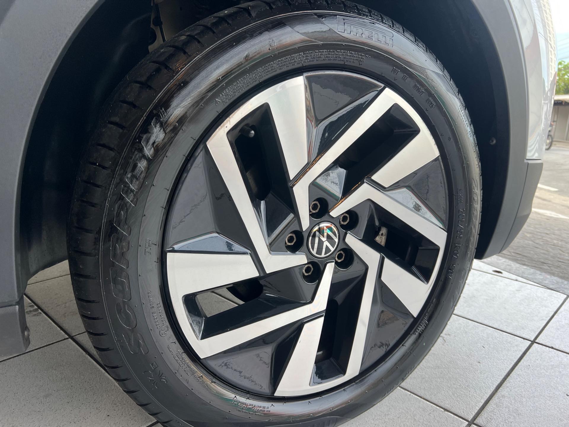 VOLKSWAGEN T-Cross - Foto