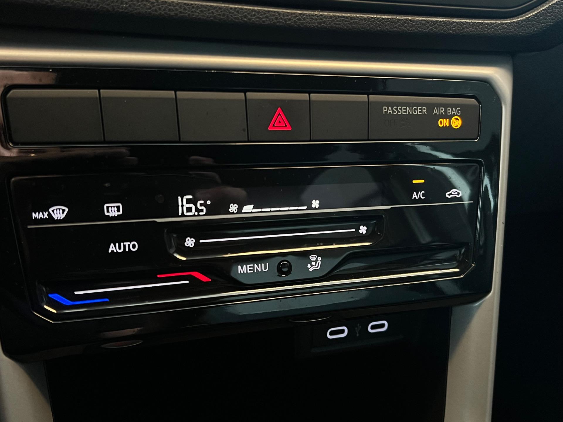 VOLKSWAGEN T-Cross - Foto