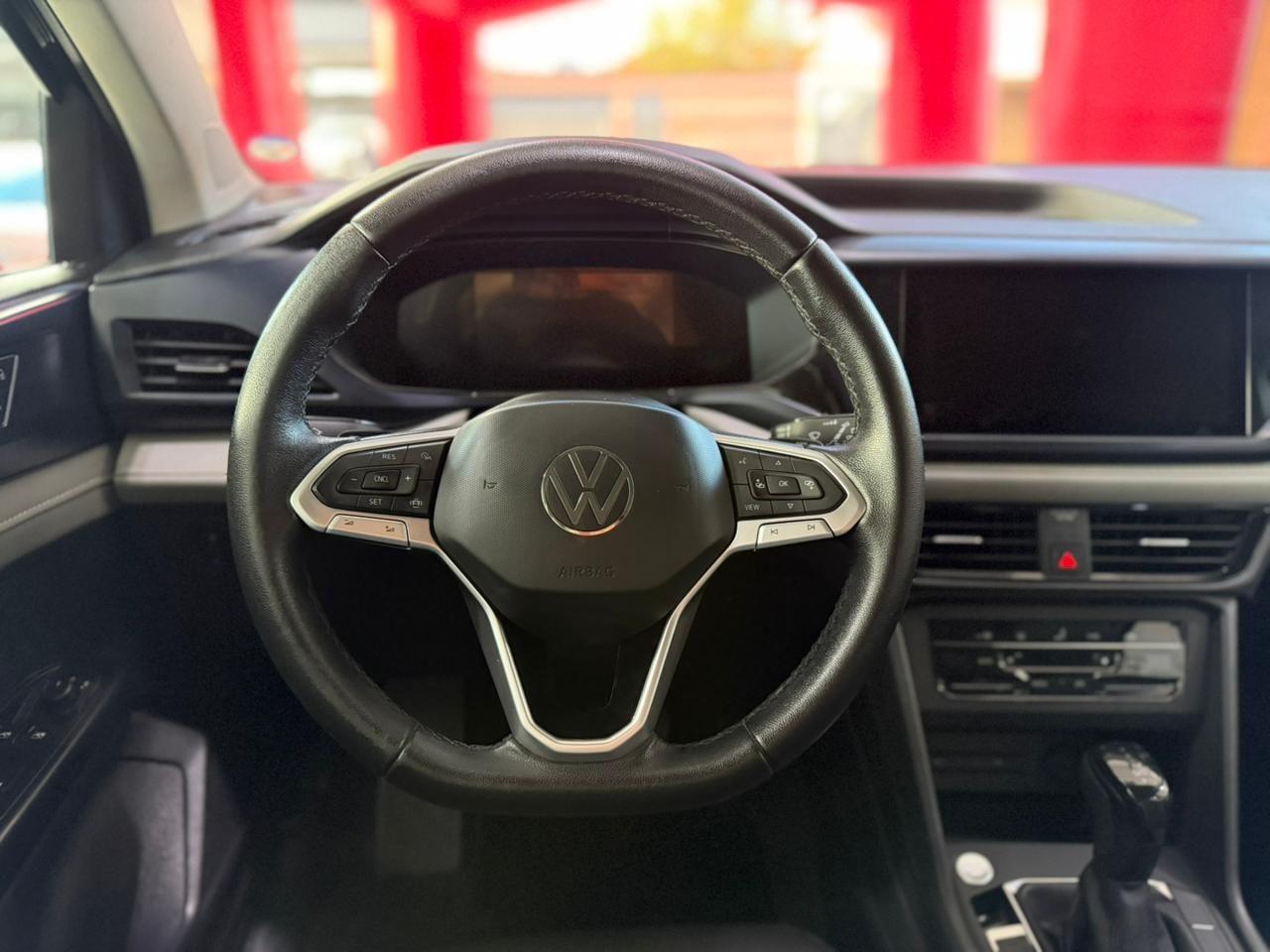 VOLKSWAGEN Taos - Foto