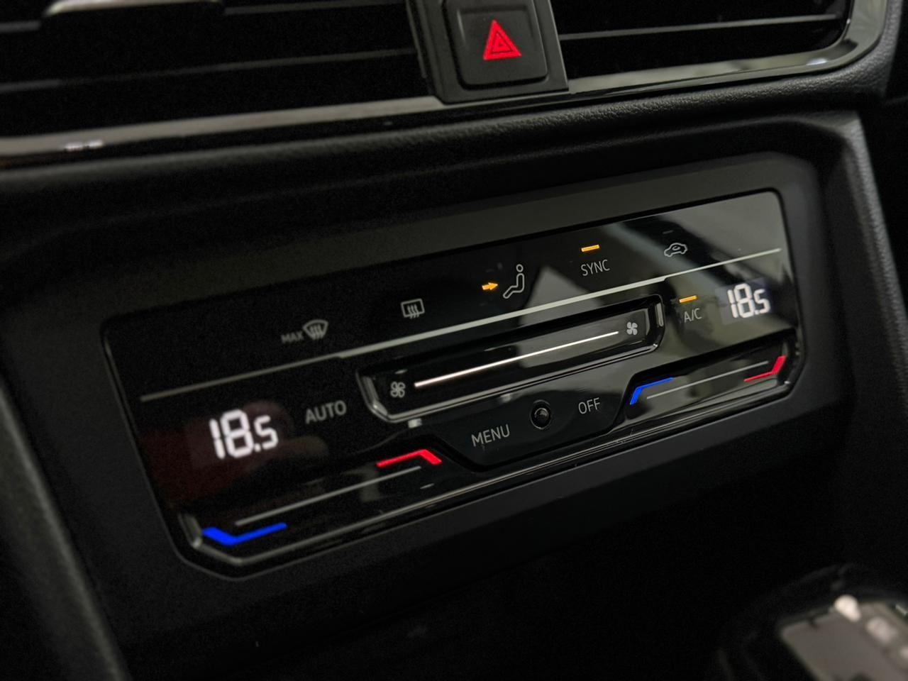 VOLKSWAGEN Taos - Foto