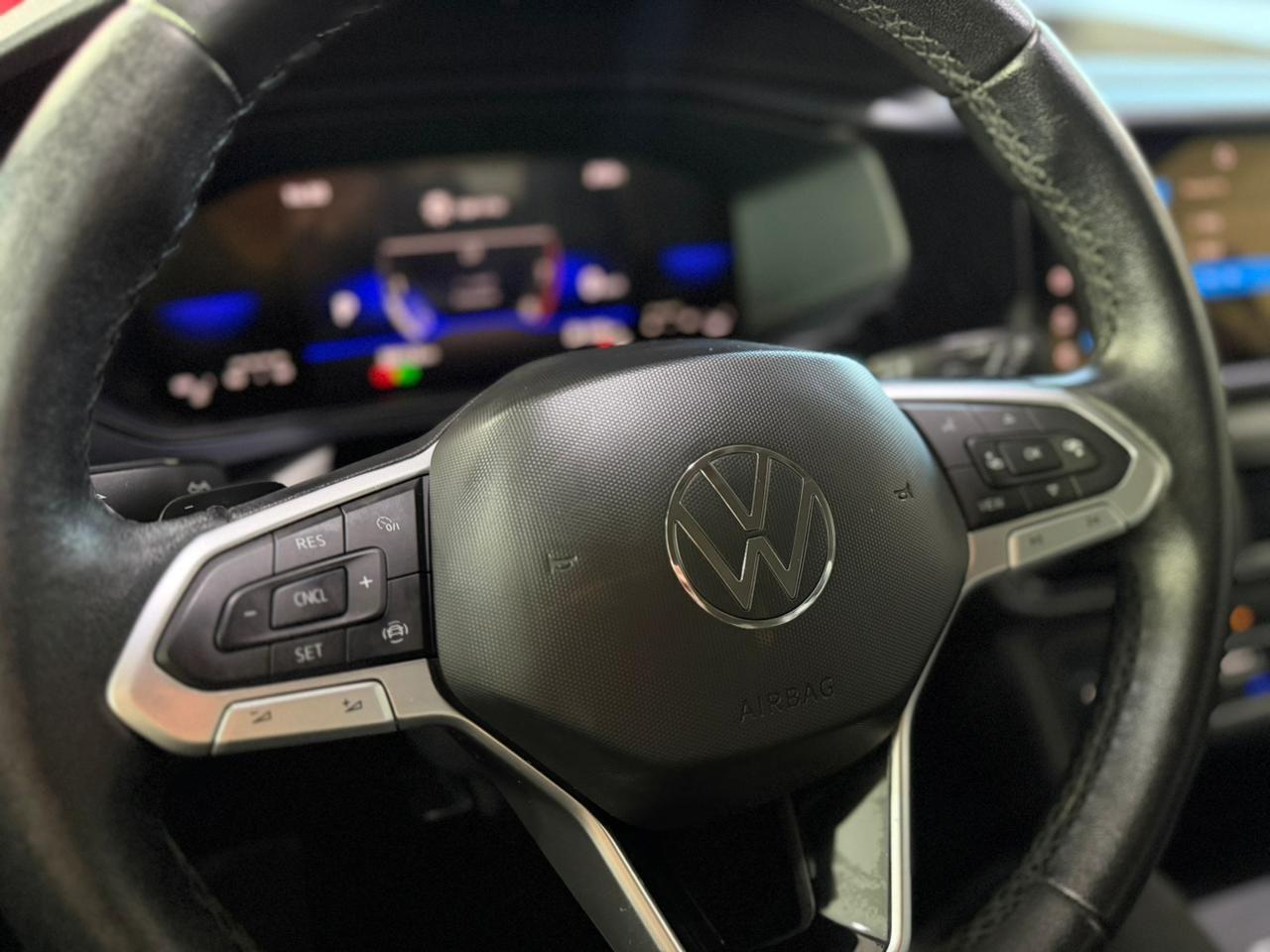 VOLKSWAGEN Taos - Foto