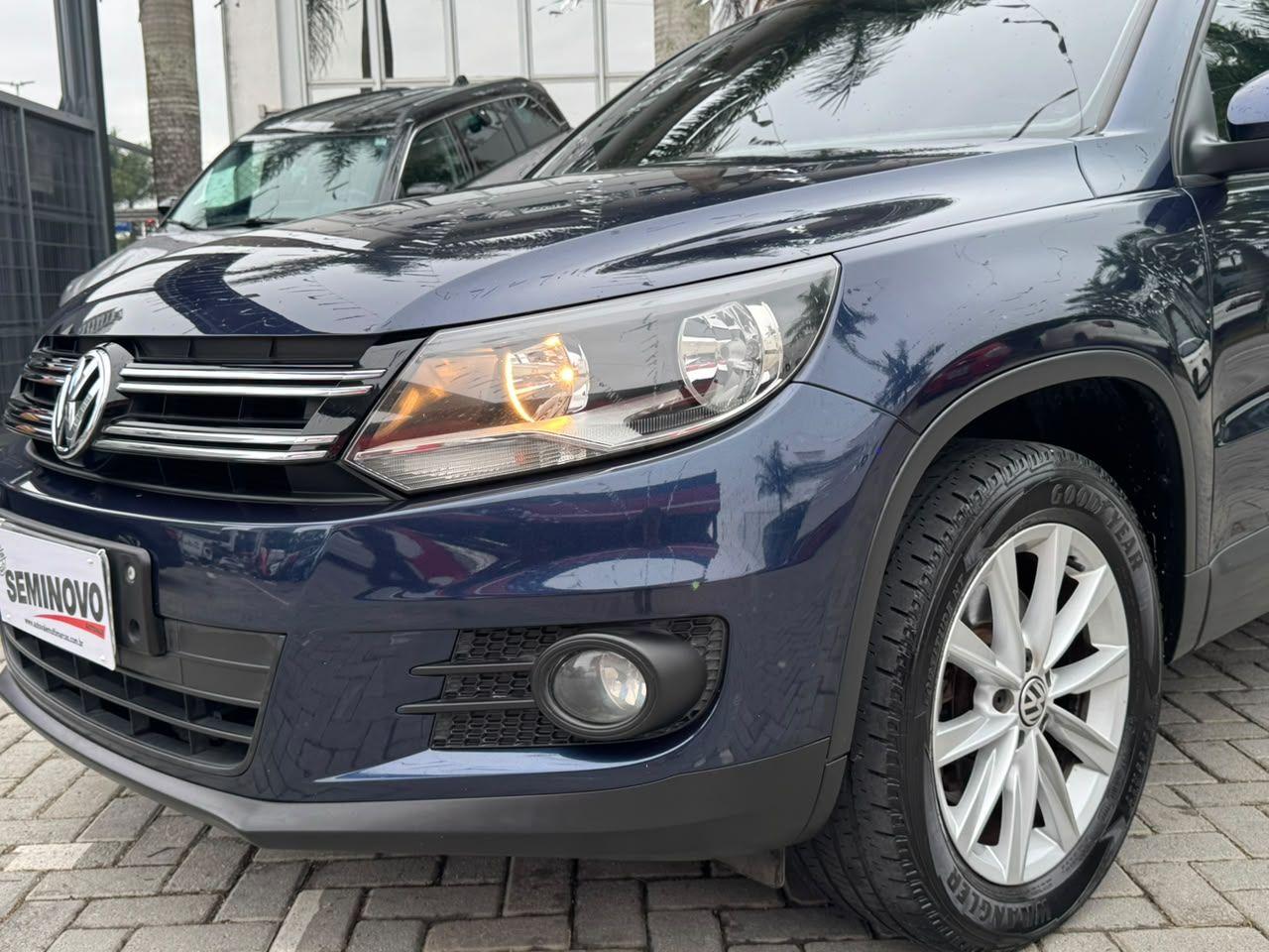 VOLKSWAGEN Tiguan - Foto