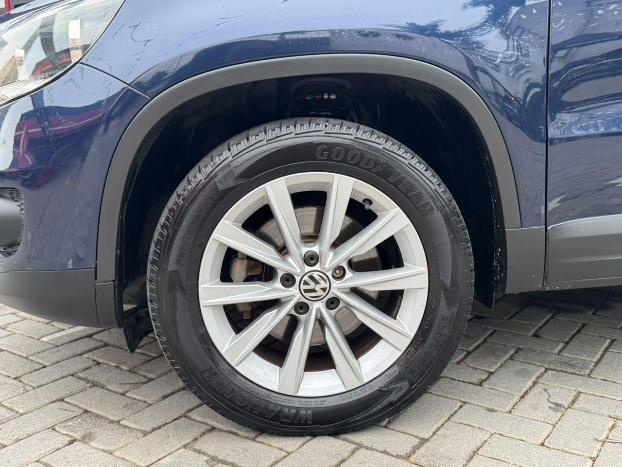 VOLKSWAGEN Tiguan - Foto