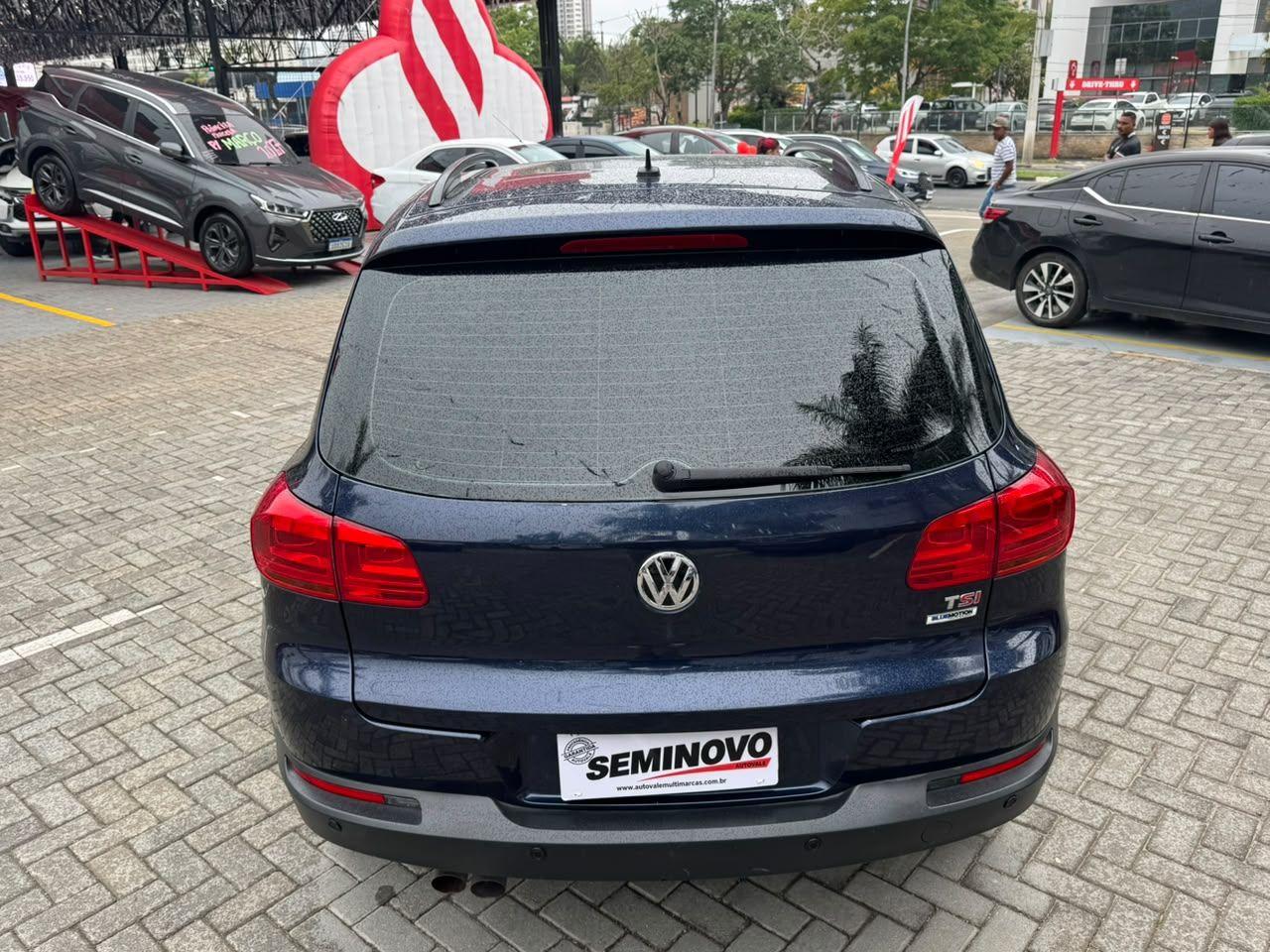 VOLKSWAGEN Tiguan - Foto