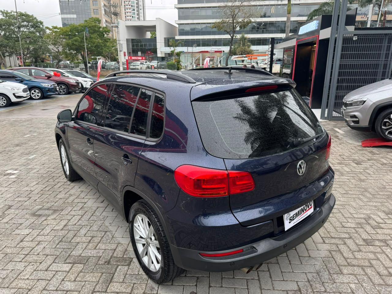 VOLKSWAGEN Tiguan - Foto