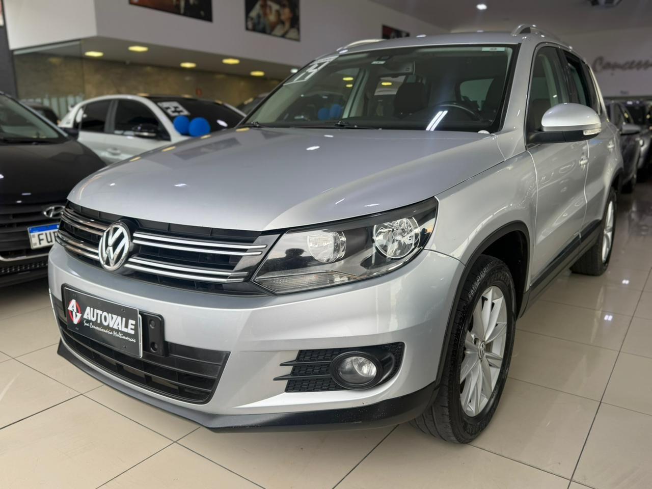 VOLKSWAGEN Tiguan - Foto