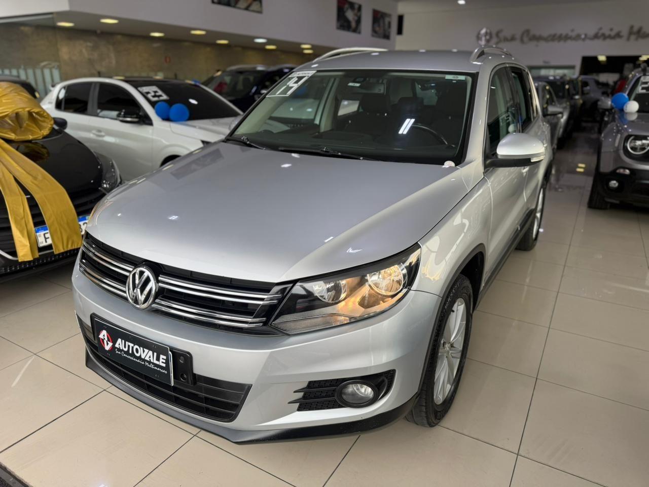 VOLKSWAGEN Tiguan - Foto