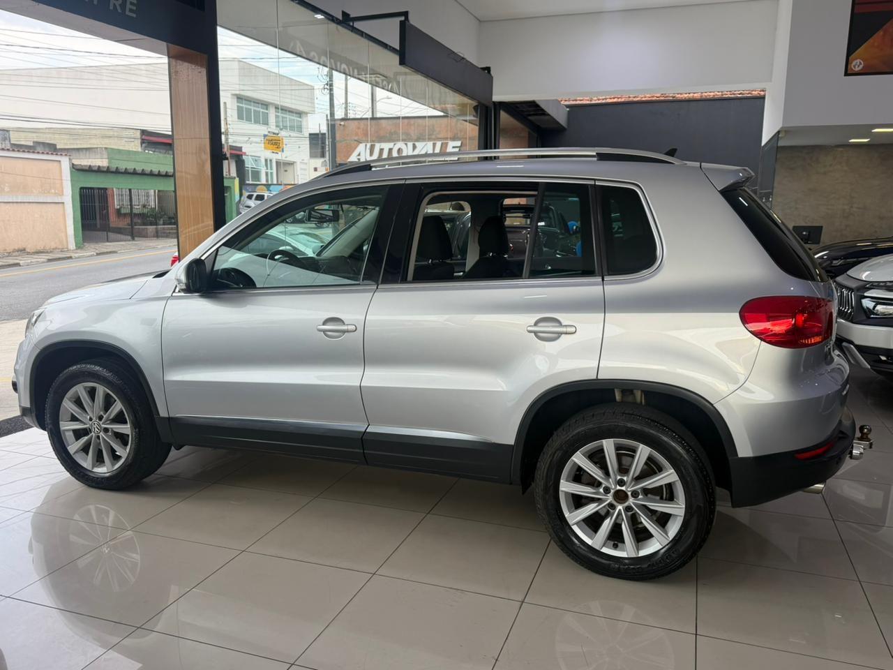 VOLKSWAGEN Tiguan - Foto