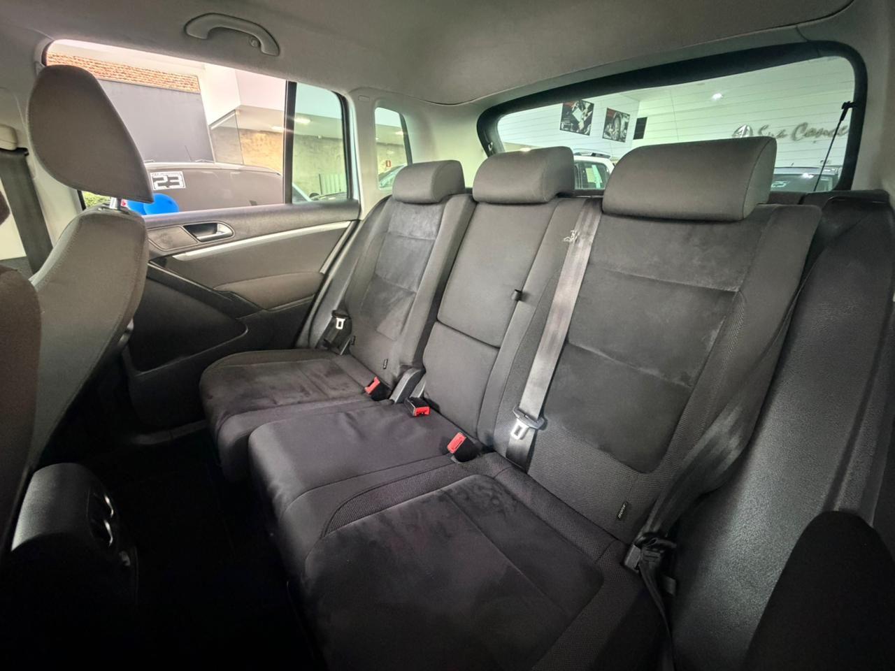 VOLKSWAGEN Tiguan - Foto