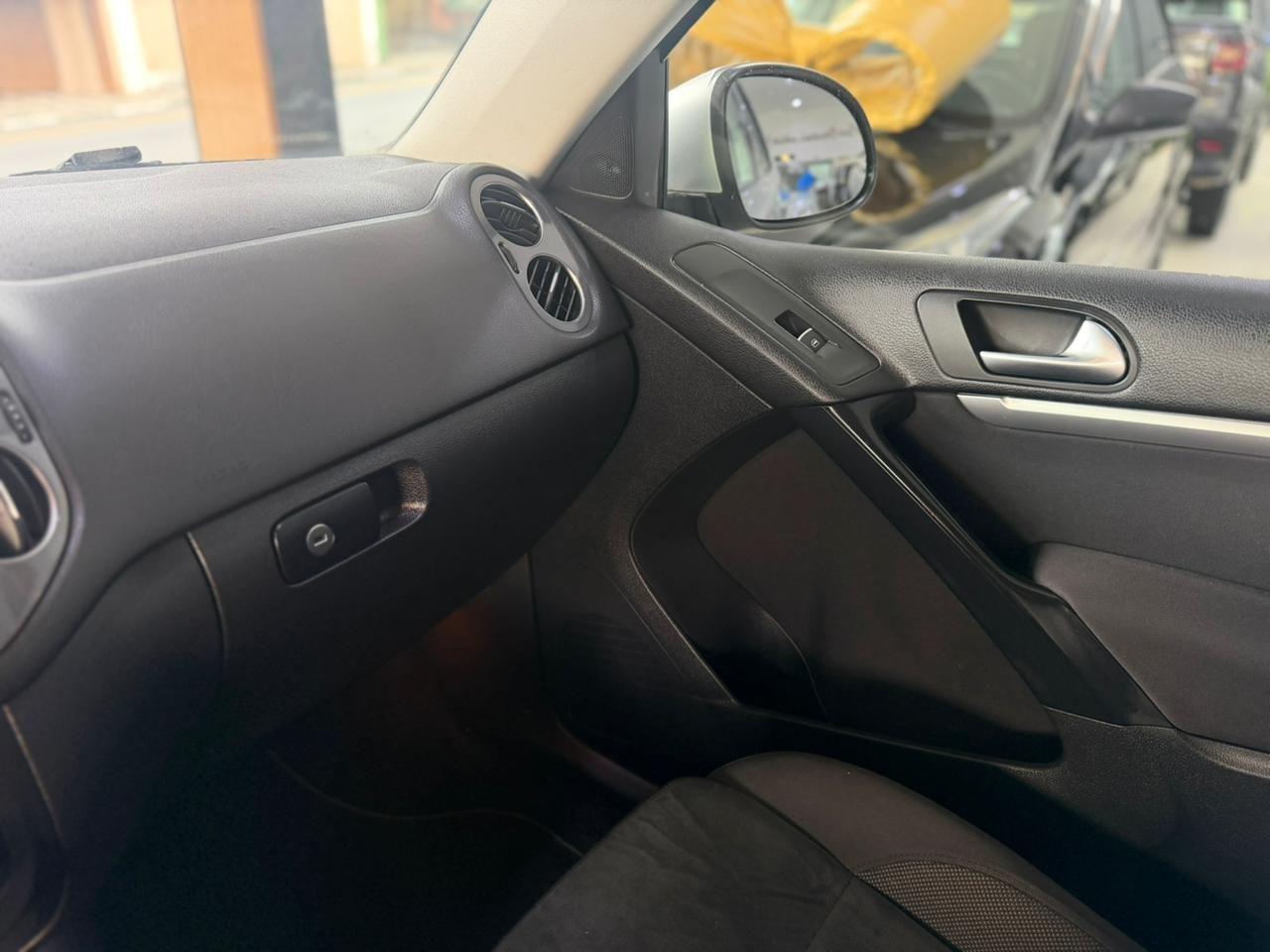 VOLKSWAGEN Tiguan - Foto