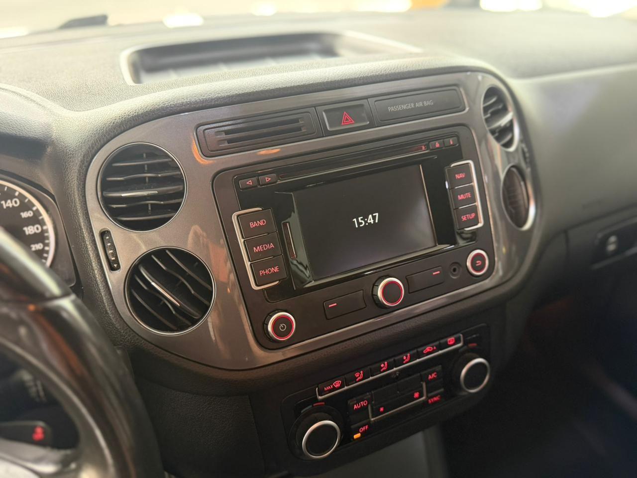 VOLKSWAGEN Tiguan - Foto