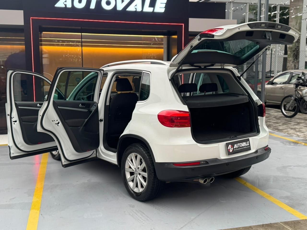VOLKSWAGEN Tiguan - Foto