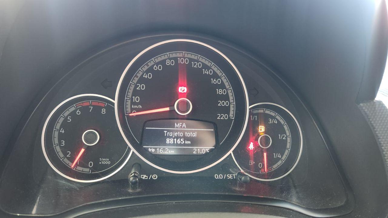 VOLKSWAGEN UP - Foto