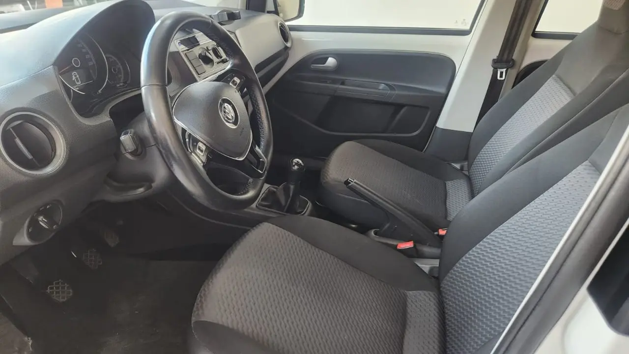 VOLKSWAGEN UP - Foto