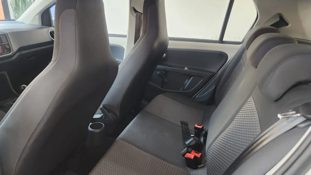VOLKSWAGEN UP - Foto