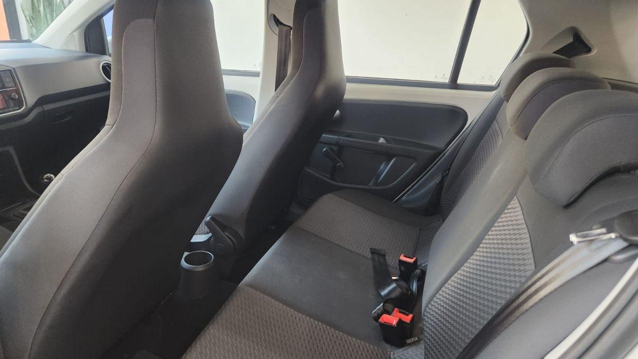VOLKSWAGEN UP - Foto