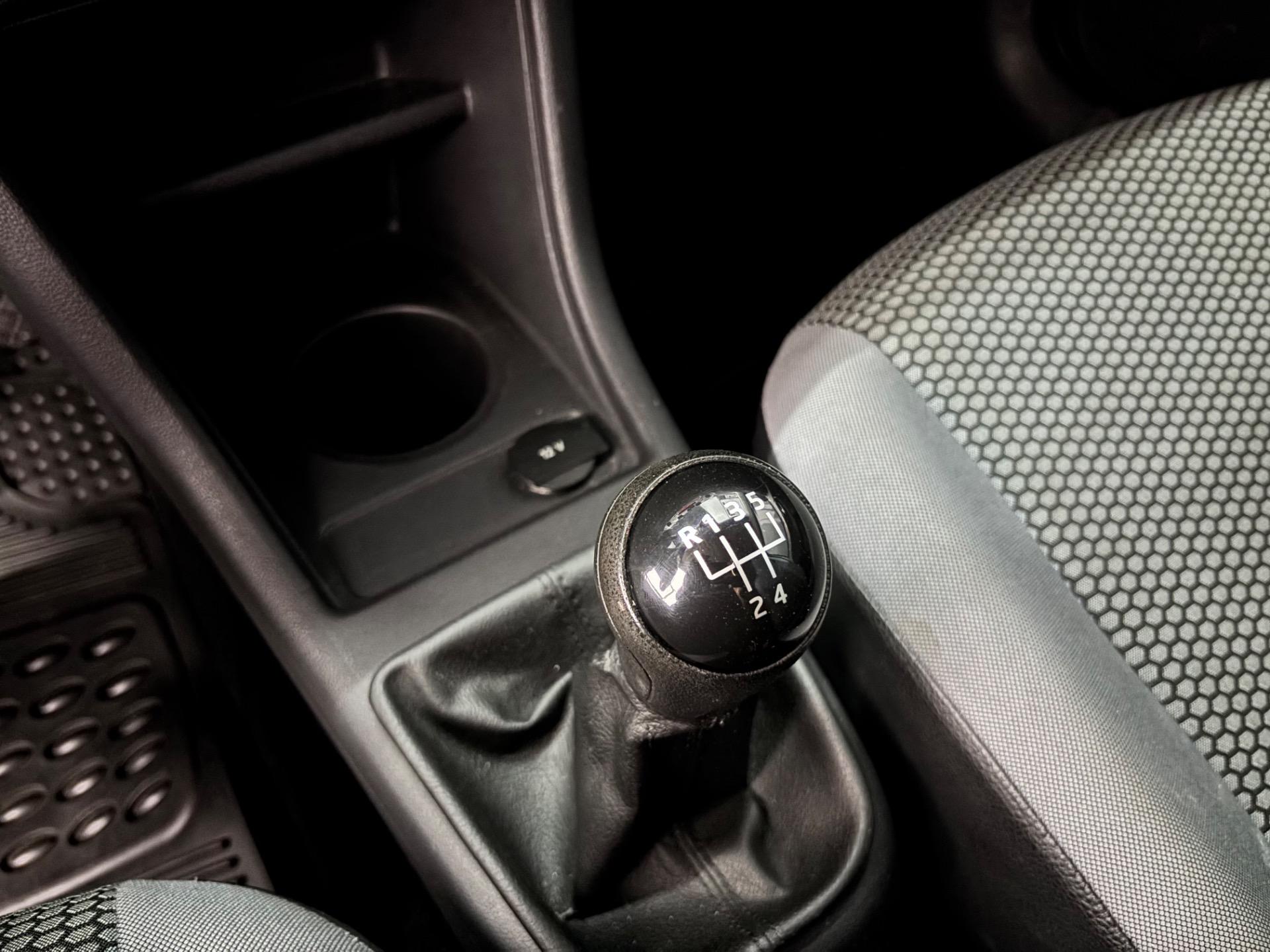 VOLKSWAGEN UP - Foto