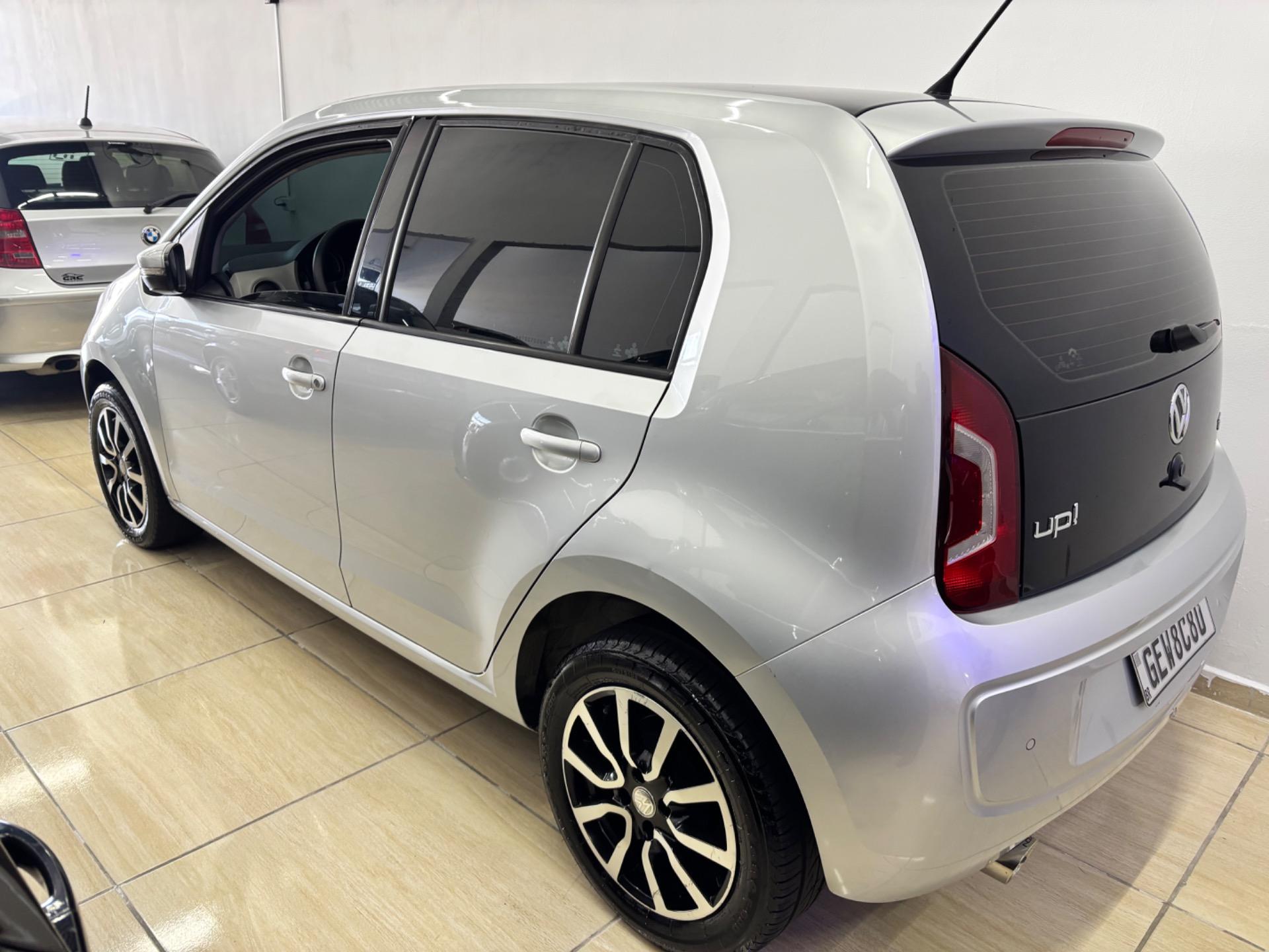 VOLKSWAGEN UP - Foto