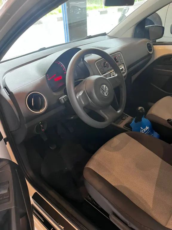 VOLKSWAGEN UP - Foto