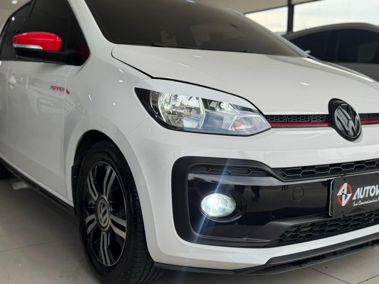 VOLKSWAGEN UP - Foto