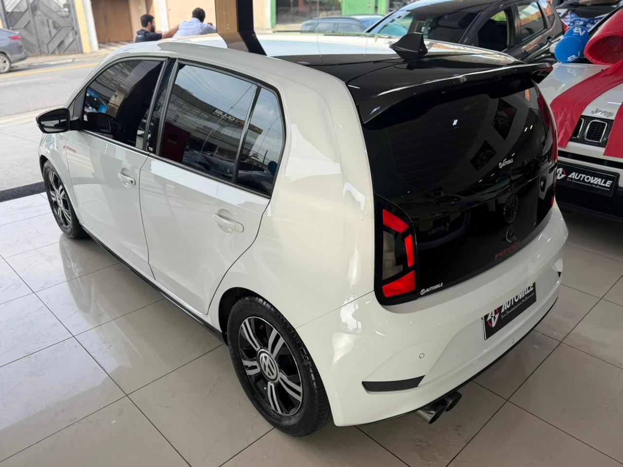 VOLKSWAGEN UP - Foto