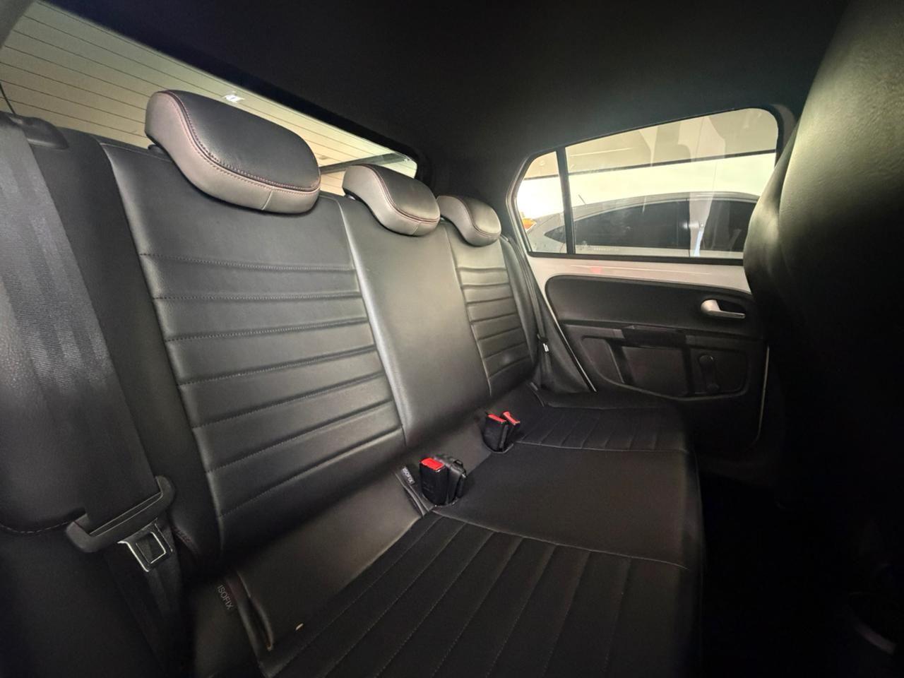 VOLKSWAGEN UP - Foto