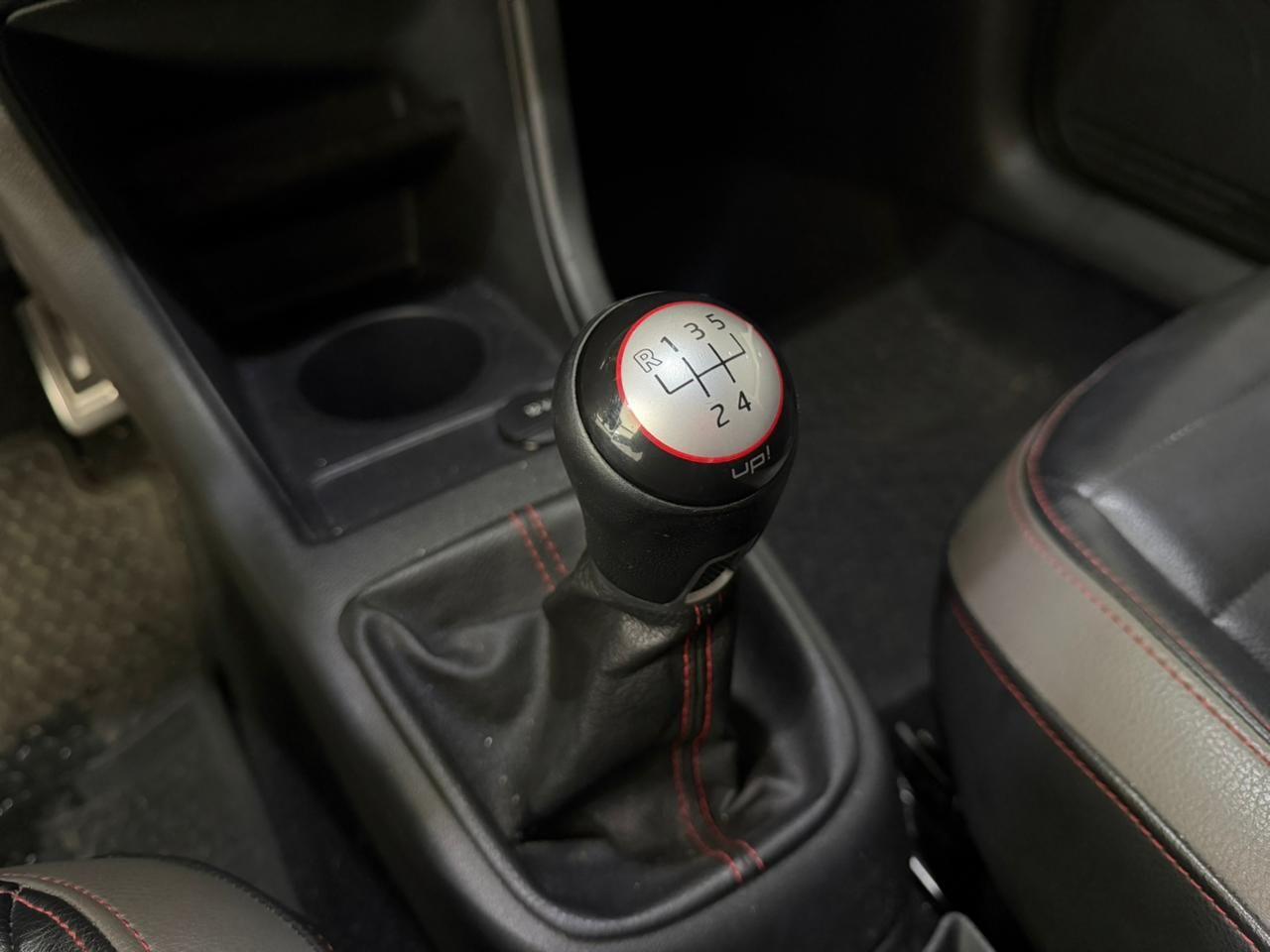 VOLKSWAGEN UP - Foto