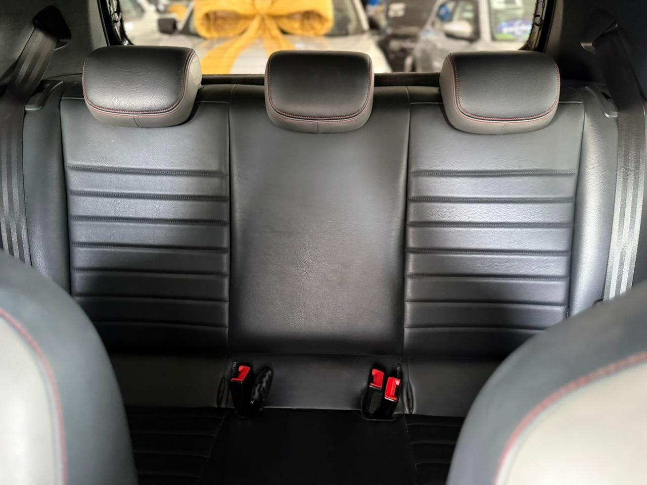 VOLKSWAGEN UP - Foto