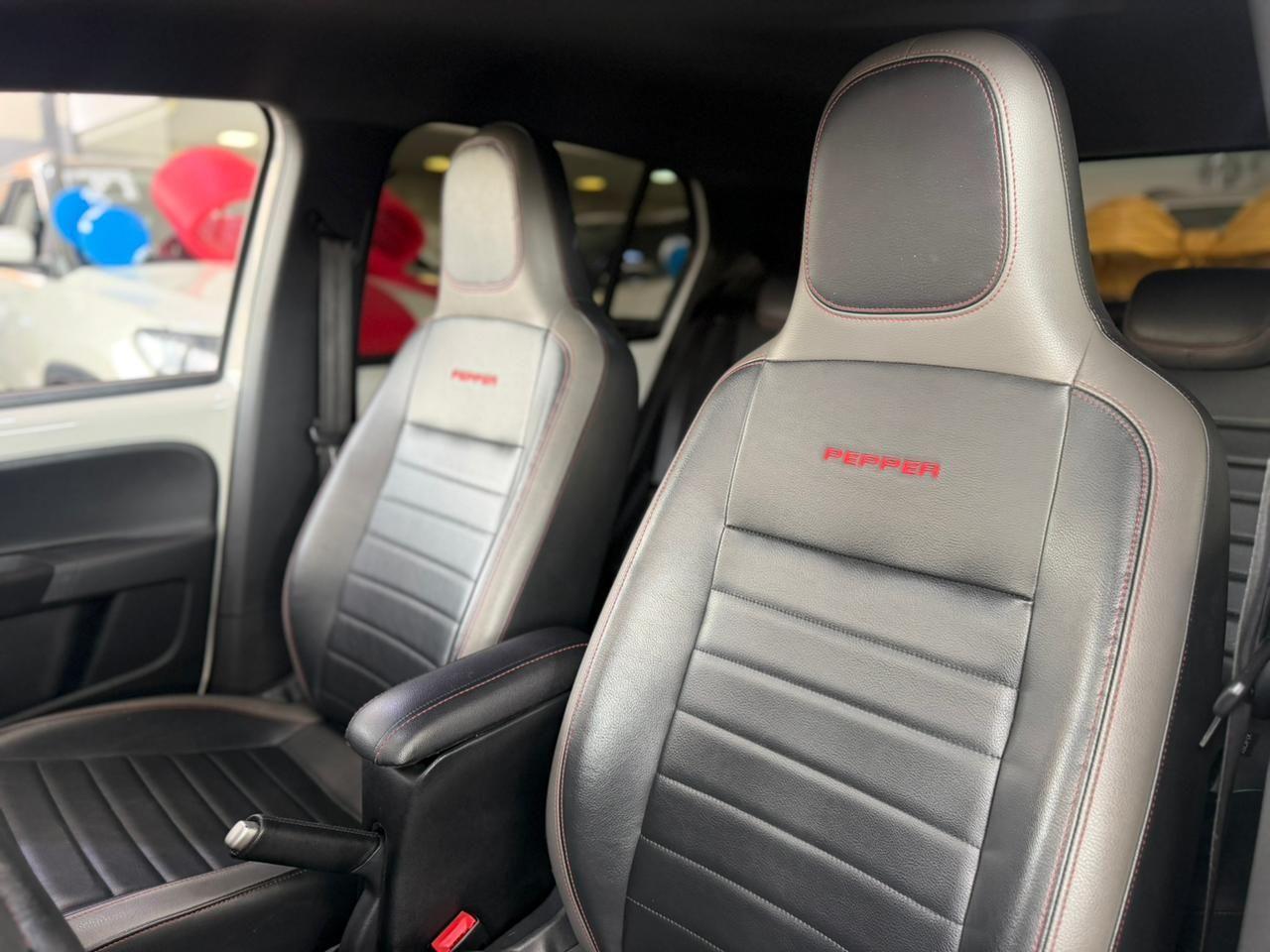 VOLKSWAGEN UP - Foto
