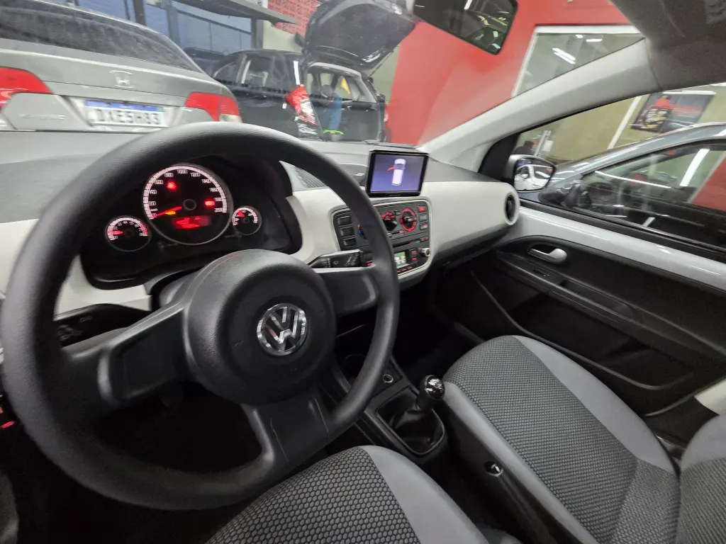 VOLKSWAGEN UP - Foto