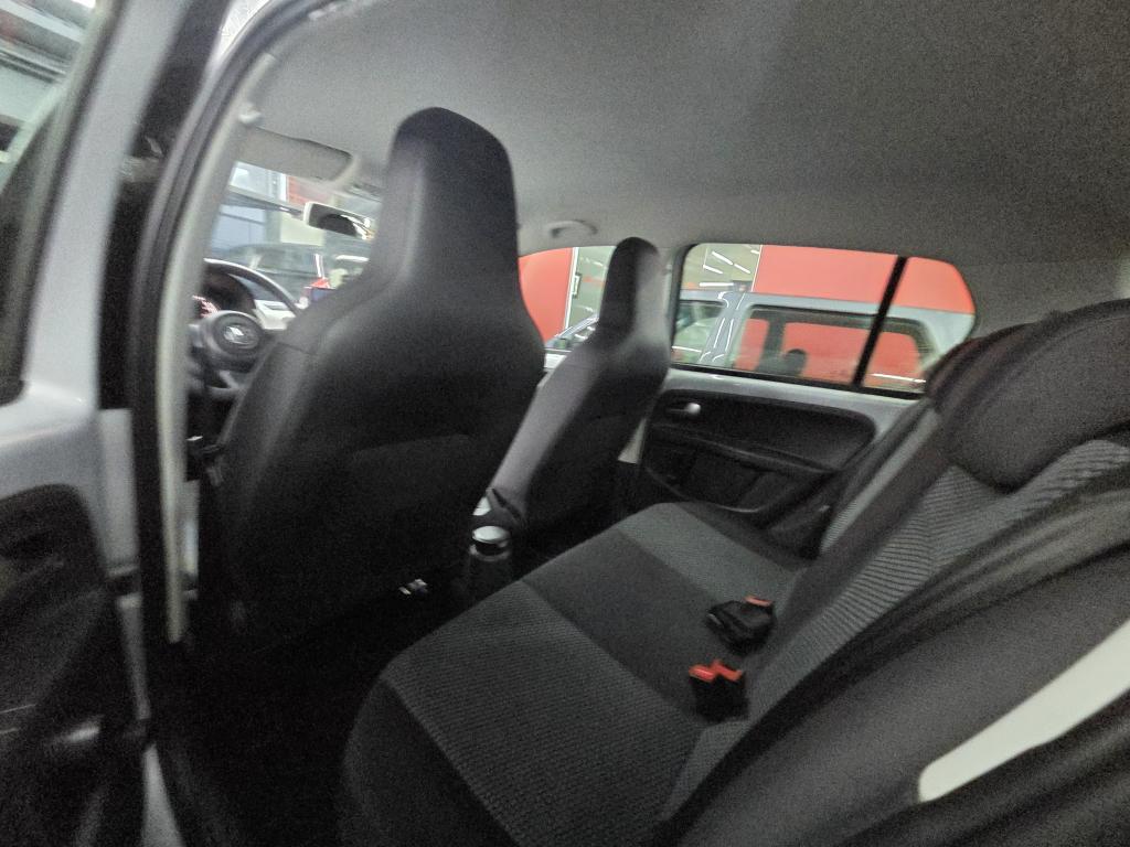 VOLKSWAGEN UP - Foto