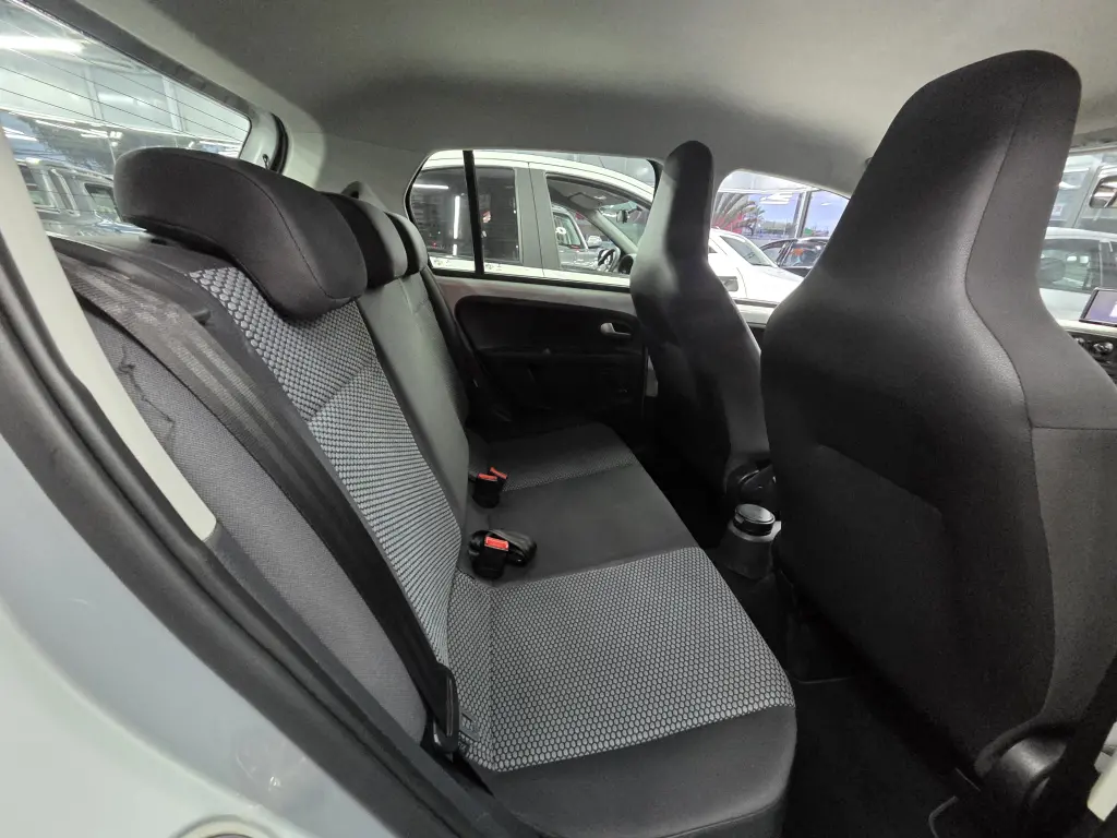 VOLKSWAGEN UP - Foto