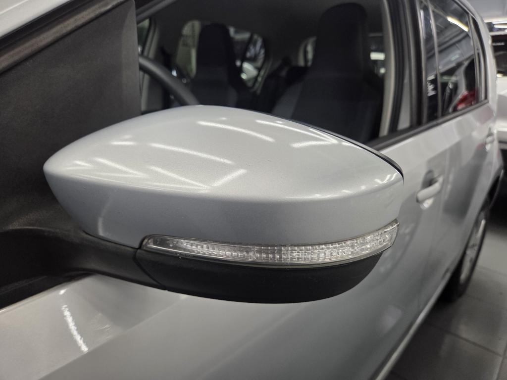 VOLKSWAGEN UP - Foto