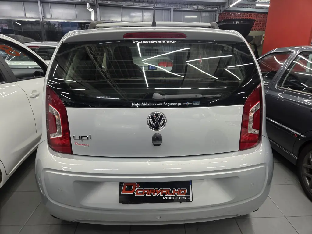 VOLKSWAGEN UP - Foto