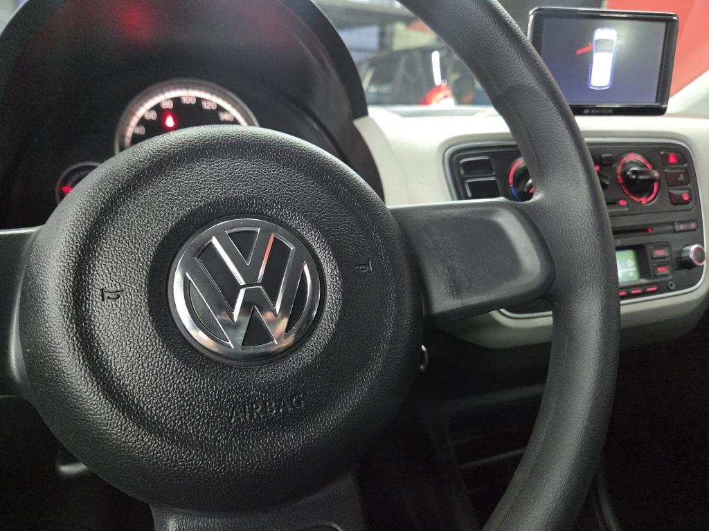 VOLKSWAGEN UP - Foto